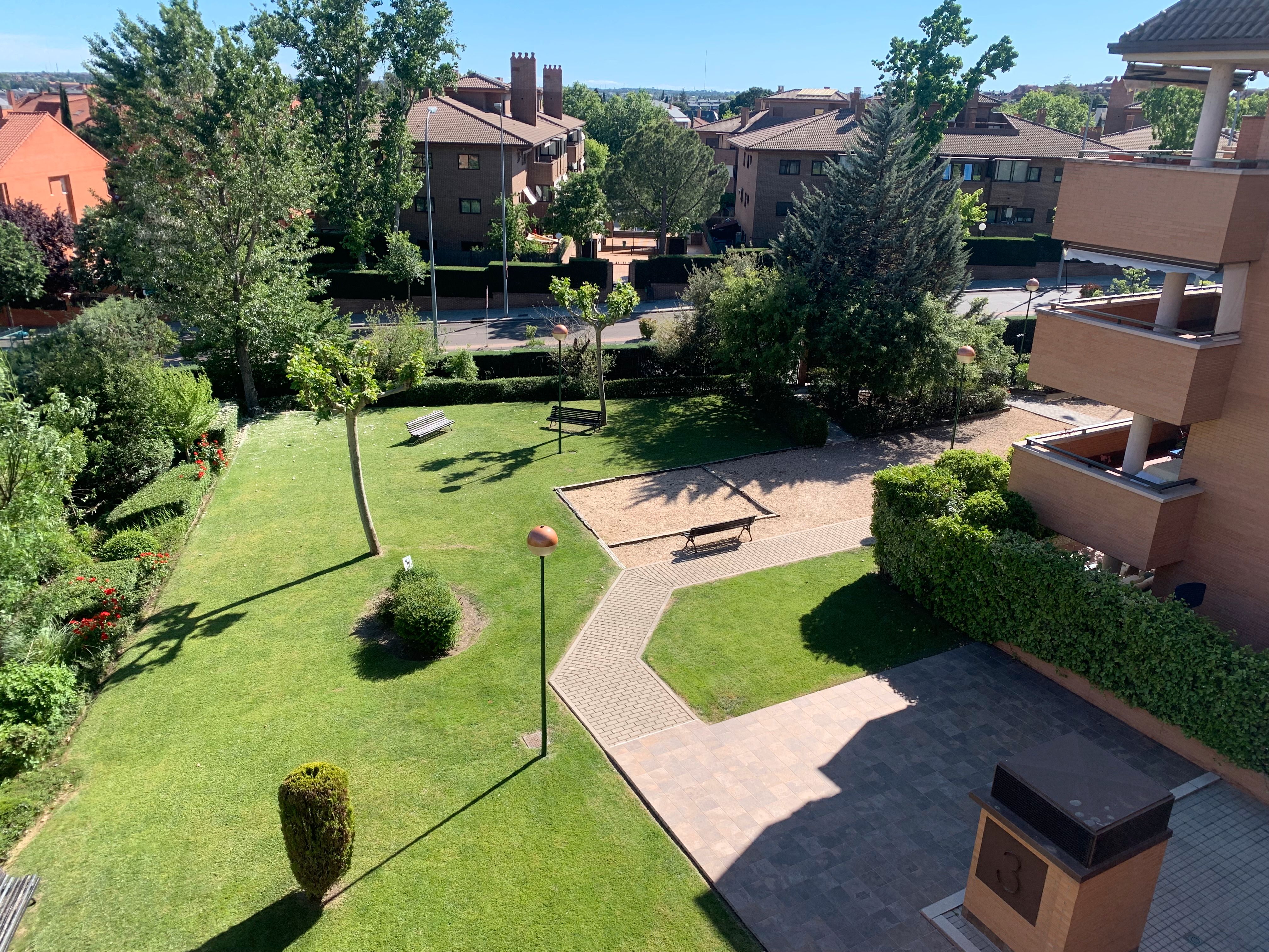 Garden of Flat to rent in Pozuelo de Alarcón  with Air Conditioner, Heating and Swimming Pool
