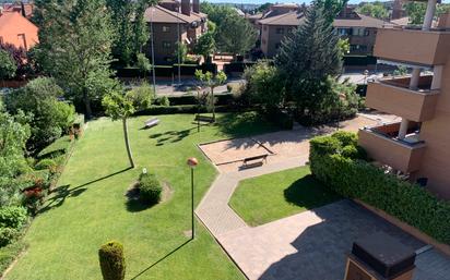Garden of Flat to rent in Pozuelo de Alarcón  with Air Conditioner, Heating and Swimming Pool