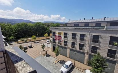 Vista exterior de Àtic en venda en Gondomar amb Terrassa