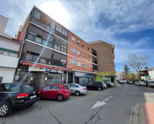 Vista exterior de Estudi en venda en Collado Villalba amb Calefacció, Terrassa i Balcó