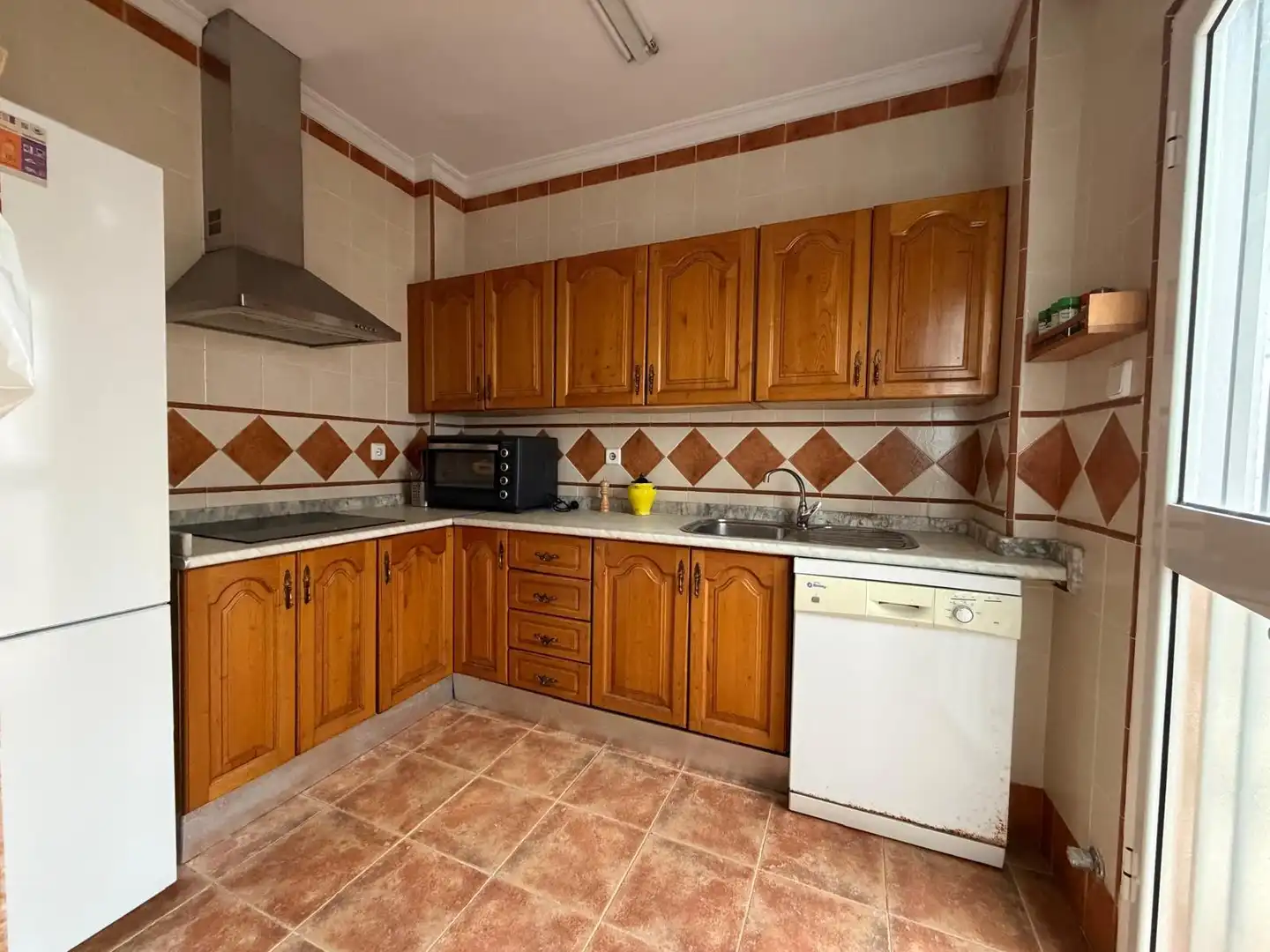 Kitchen of Houses for sale in Coria del Río