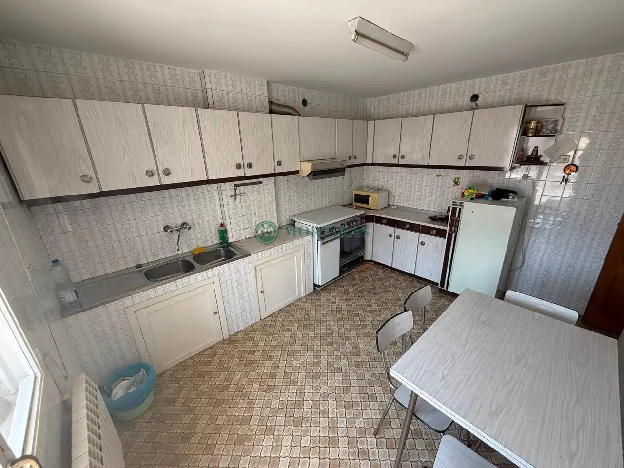 Cocina de Piso en venta en Ourense Capital  con Calefacción y Terraza
