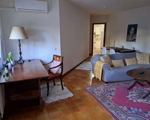 Sala d'estar de Apartament per a compartir en Ciudalcampo amb Aire condicionat i Terrassa