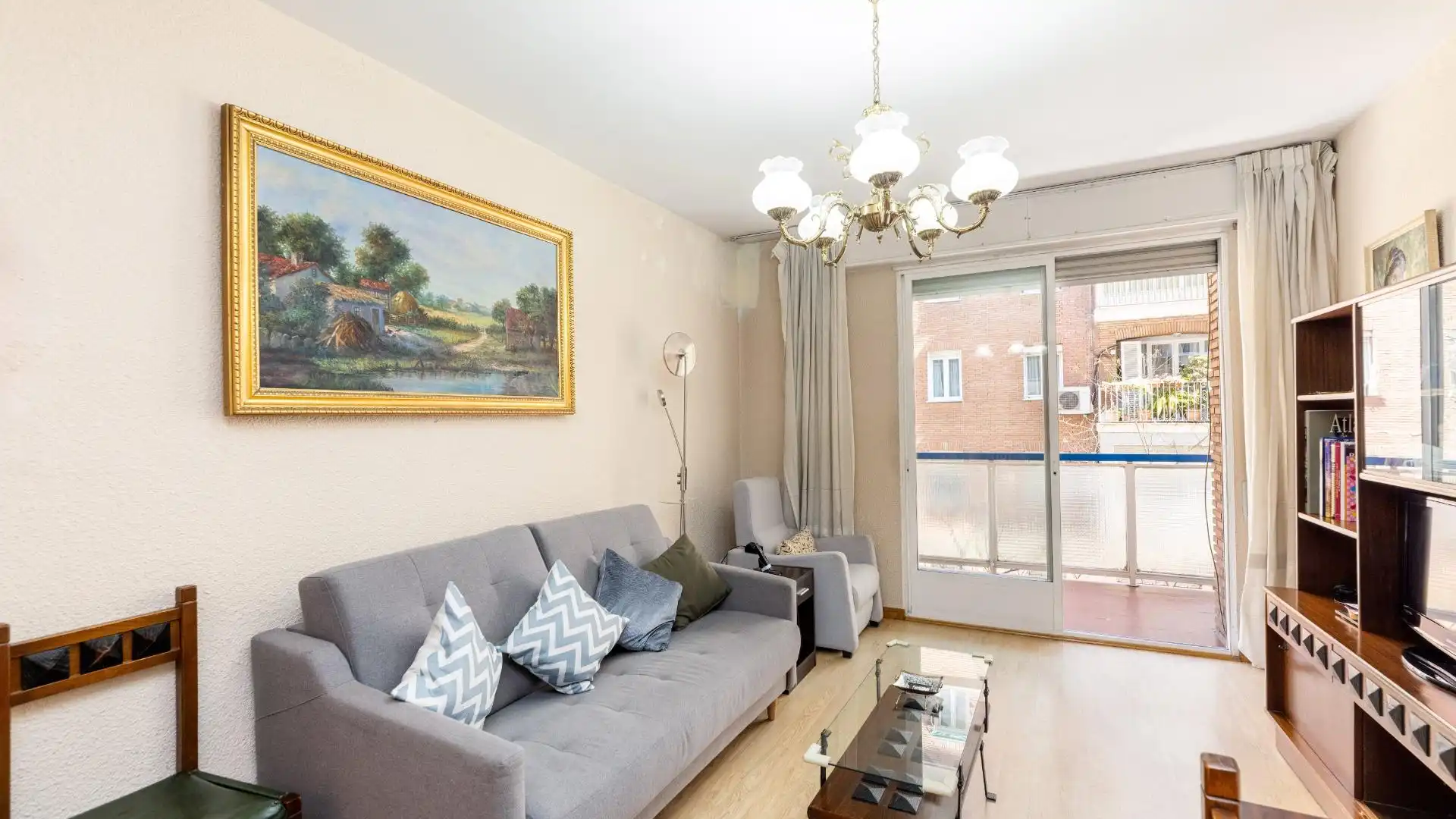 Living room of Flat for sale in  Madrid Capital  with Terrace