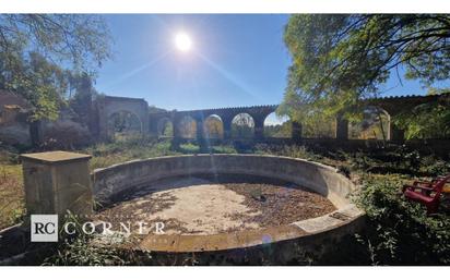 Finca rústica en venda en Rubí amb Jardí privat