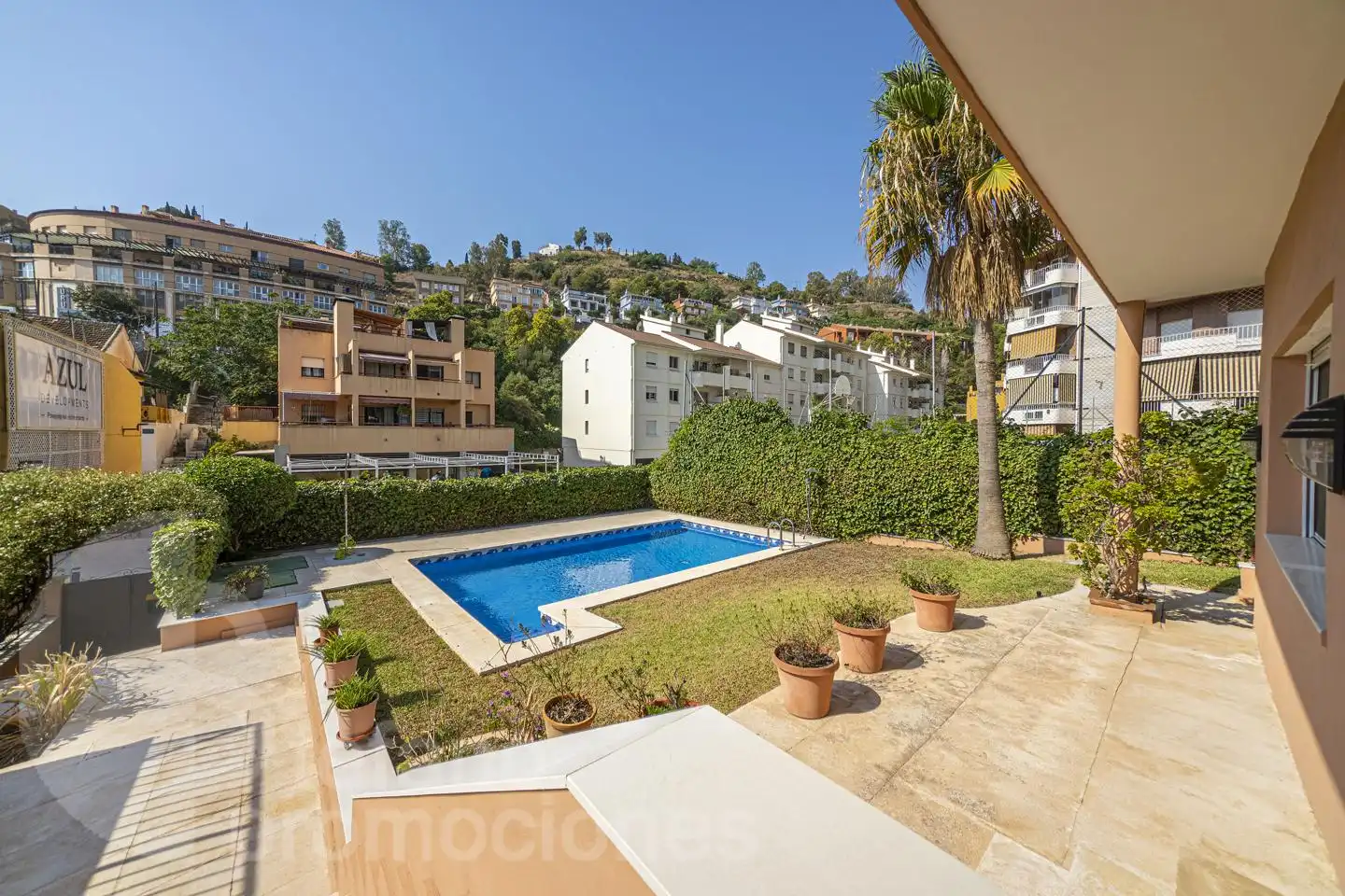 Schwimmbecken von Haus oder Chalet zum Verkauf in Málaga mit Klimaanlage, Privatgarten und Terrasse