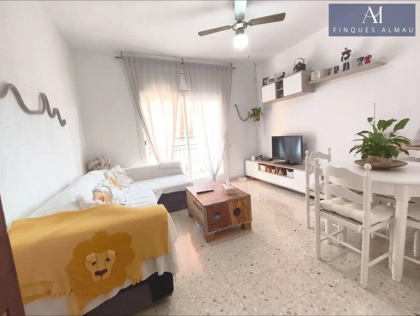Sala de estar de Piso en venta en Sant Pere de Ribes con Aire acondicionado, Terraza y Trastero