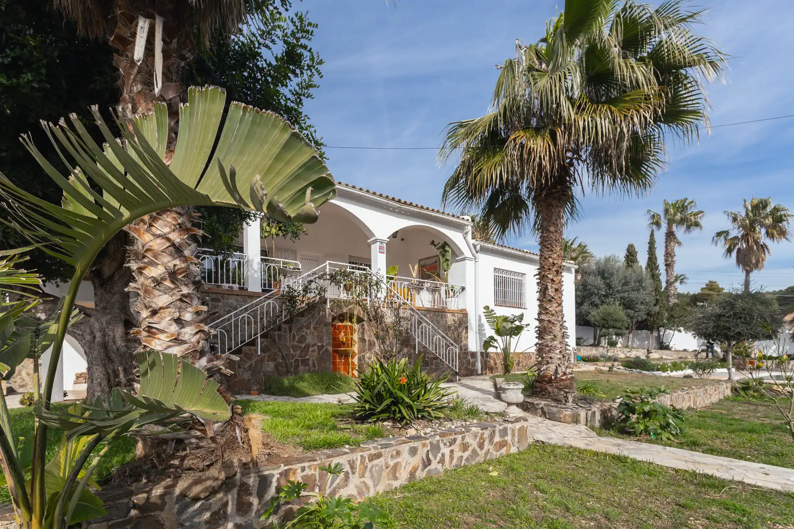 Vista exterior de Casa o xalet en venda en Cunit amb Aire condicionat, Calefacció i Jardí privat