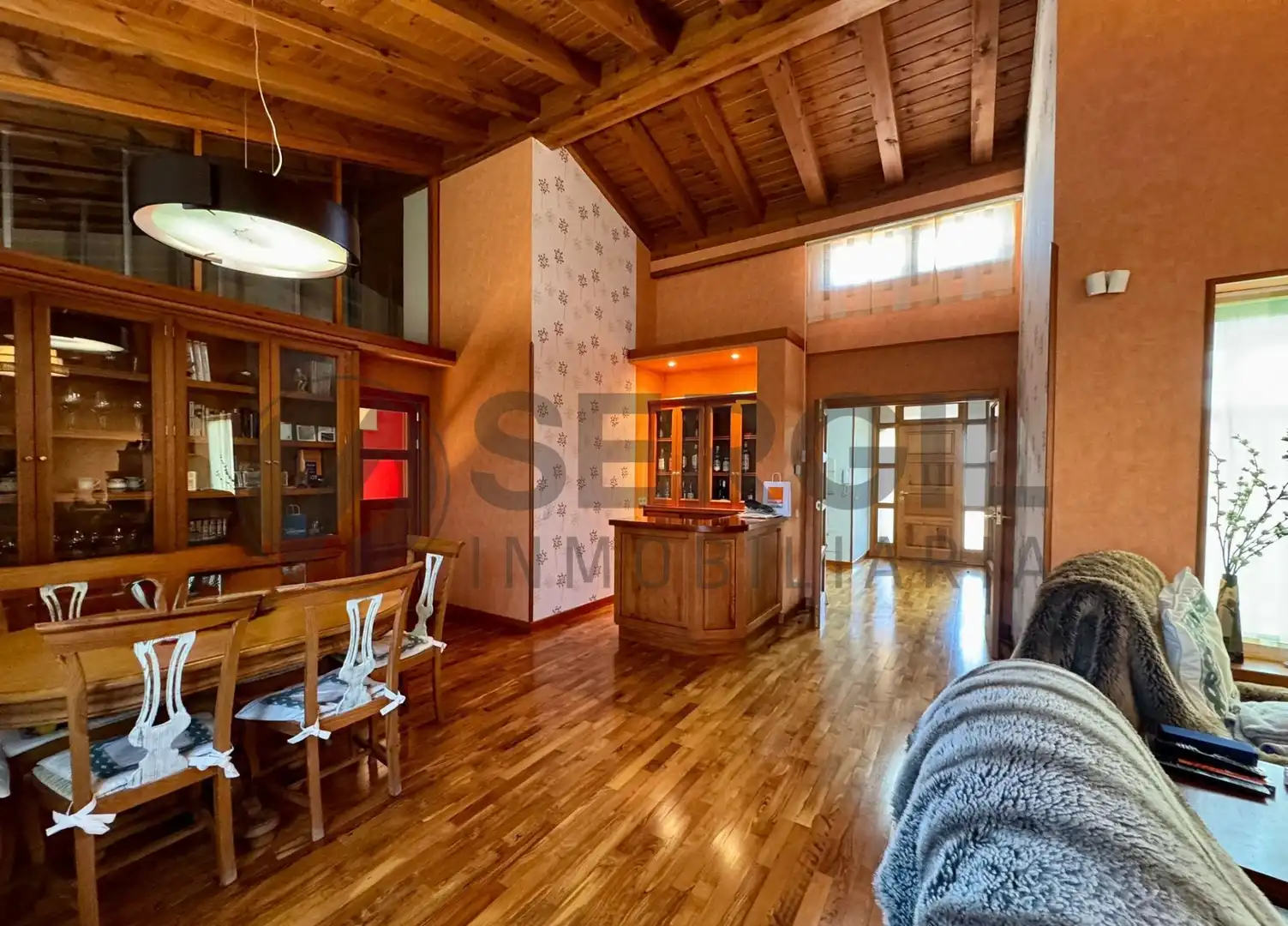 Sala d'estar de Casa o xalet en venda en Palazuelos de Eresma amb Calefacció, Jardí privat i Traster