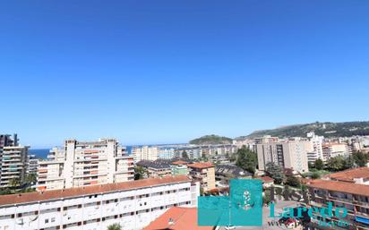 Vista exterior de Estudi en venda en Laredo