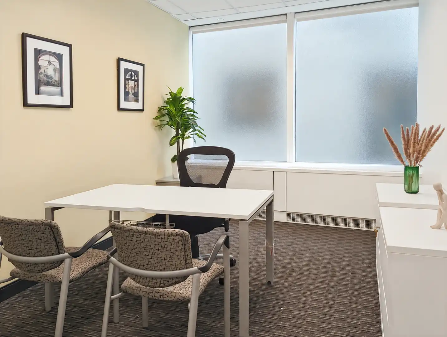 Office for rent in Santander  with Air Conditioner, Heating and Furnished