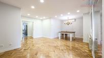 Dining room of Flat to rent in  Madrid Capital  with Air Conditioner, Heating and Parquet flooring