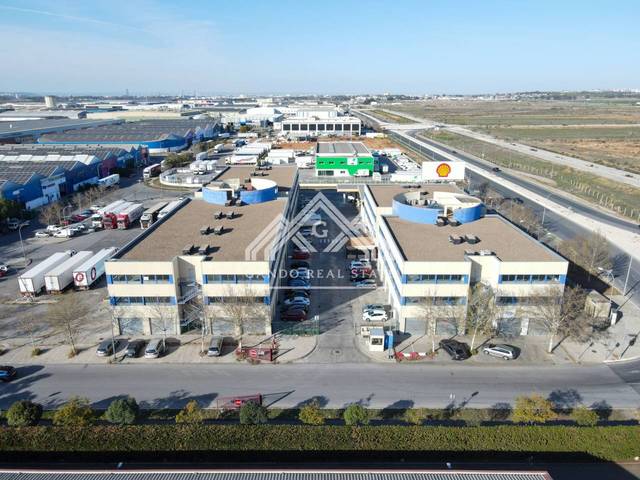 Oficina en Alquiler en Calle Terracota en La Motilla - Fuente del Rey