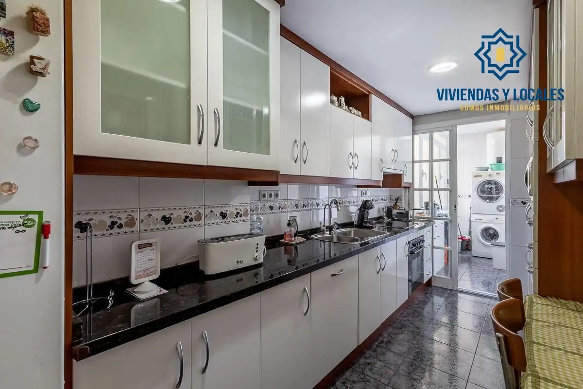 Kitchen of Flat for sale in Granada  with Heating and Terrace