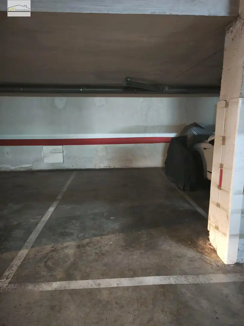 Parking de Piso en venta en Málaga con Aire acondicionado, Terraza y Piscina comunitaria