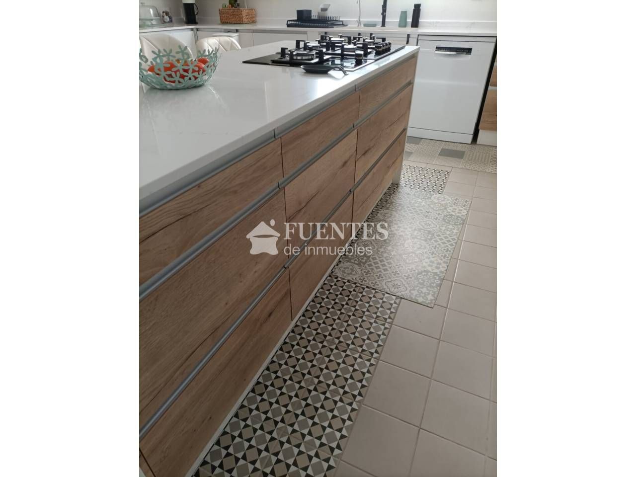 Cuina de Casa o xalet en venda en San Vicente del Raspeig / Sant Vicent del Raspeig amb Aire condicionat, Jardí privat i Terrassa