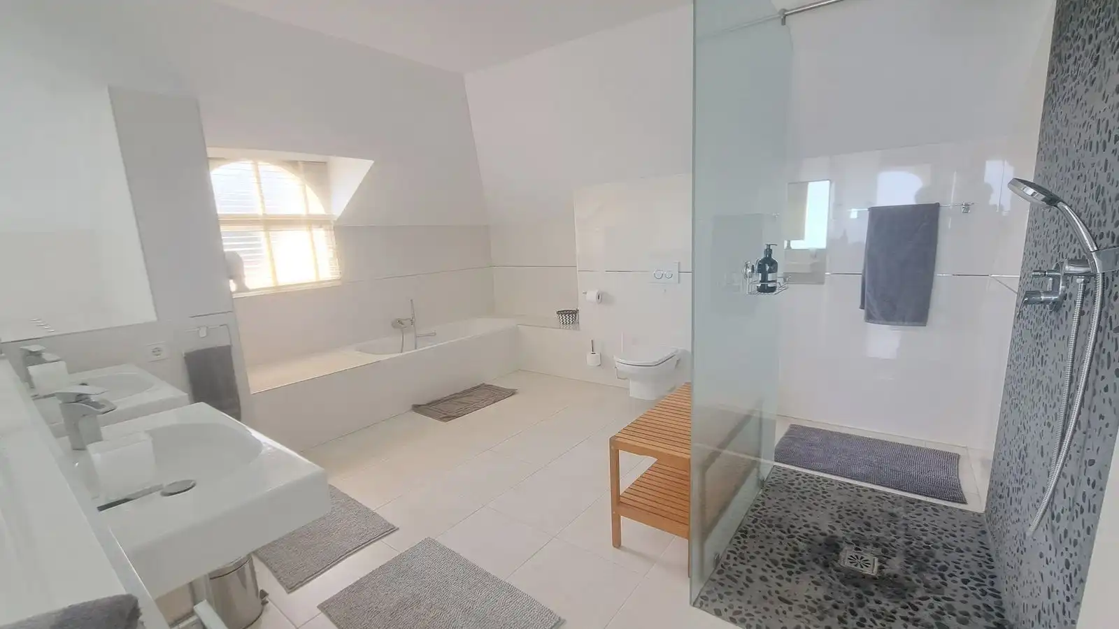 Chalet con piscina en venta en La Quinta, imagen 11