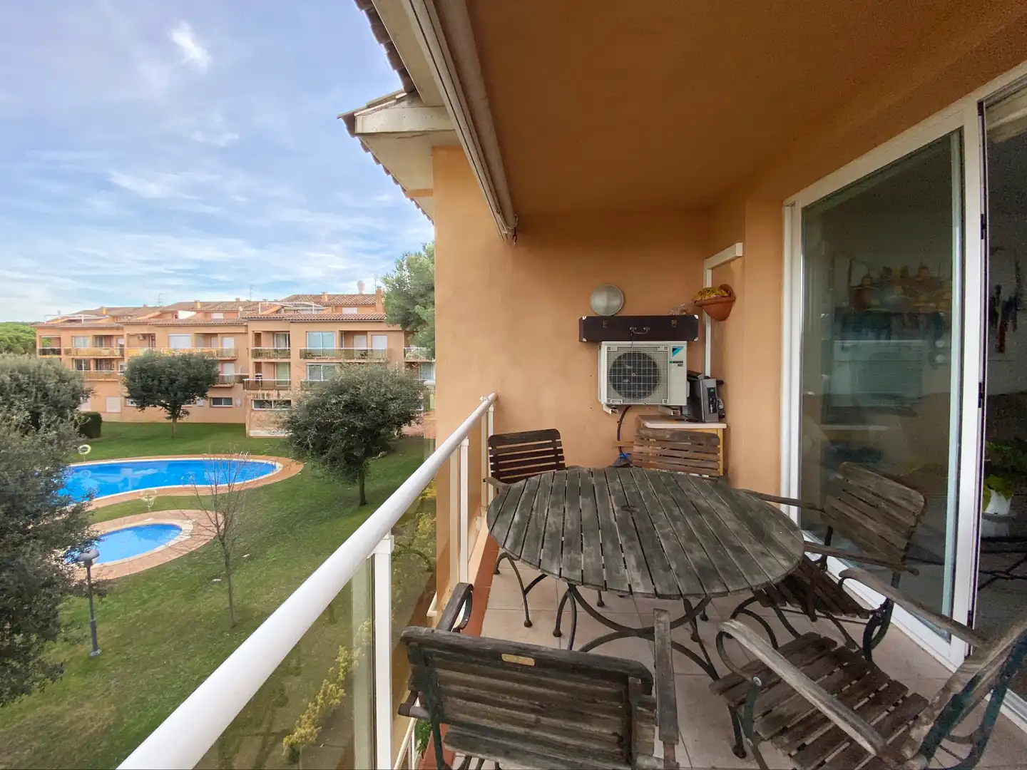 Terrasse von Maisonette zum Verkauf in Pals mit Heizung, Terrasse und Ofen