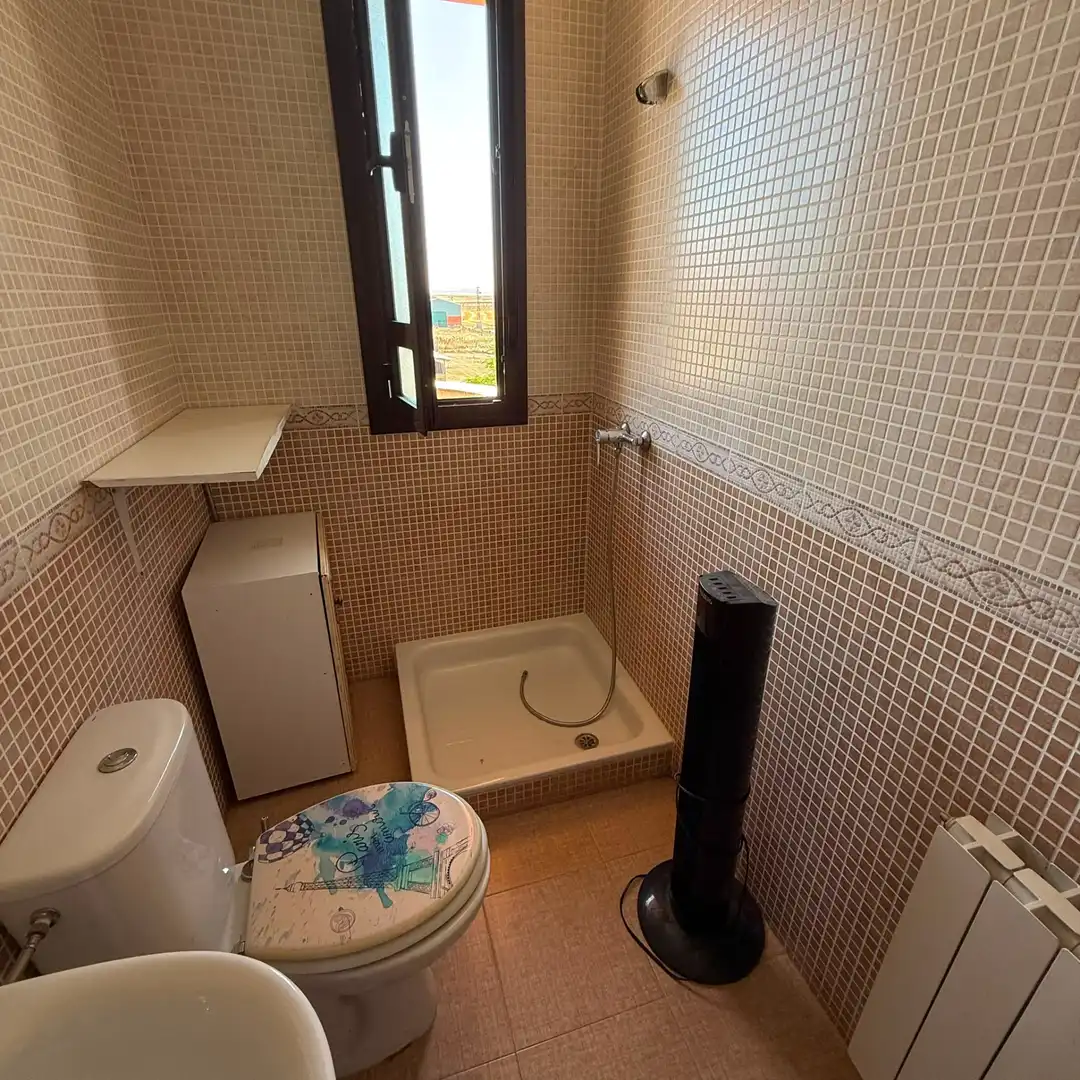 Baño de Piso en venta en Magán con Calefacción, Parquet y Terraza