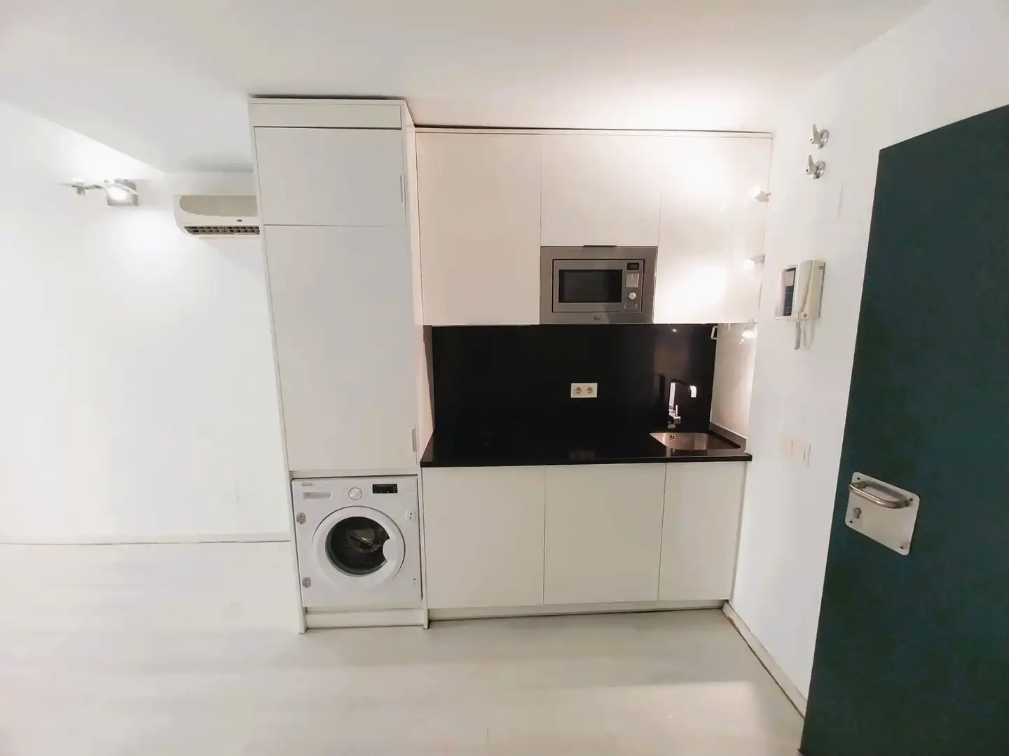 Kitchen of Lofts for rent in Madrid  with Air Conditioner and Heating