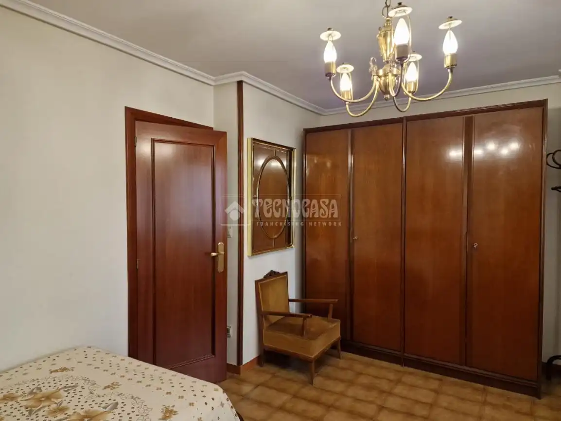 Habitación de Piso en venta en Huesca con Calefacción y Trastero