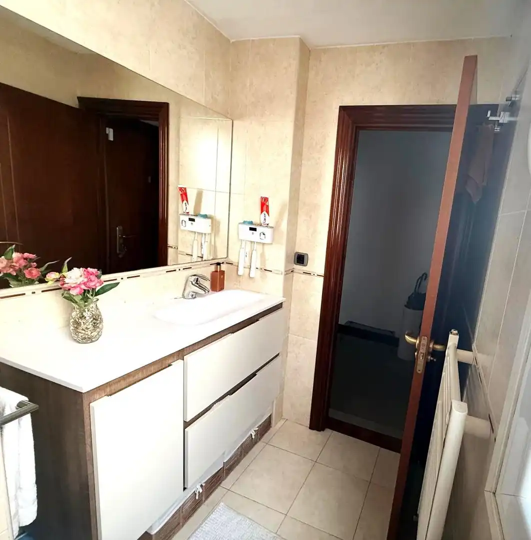 Bathroom of Flat for sale in Basauri   with Heating and Balcony