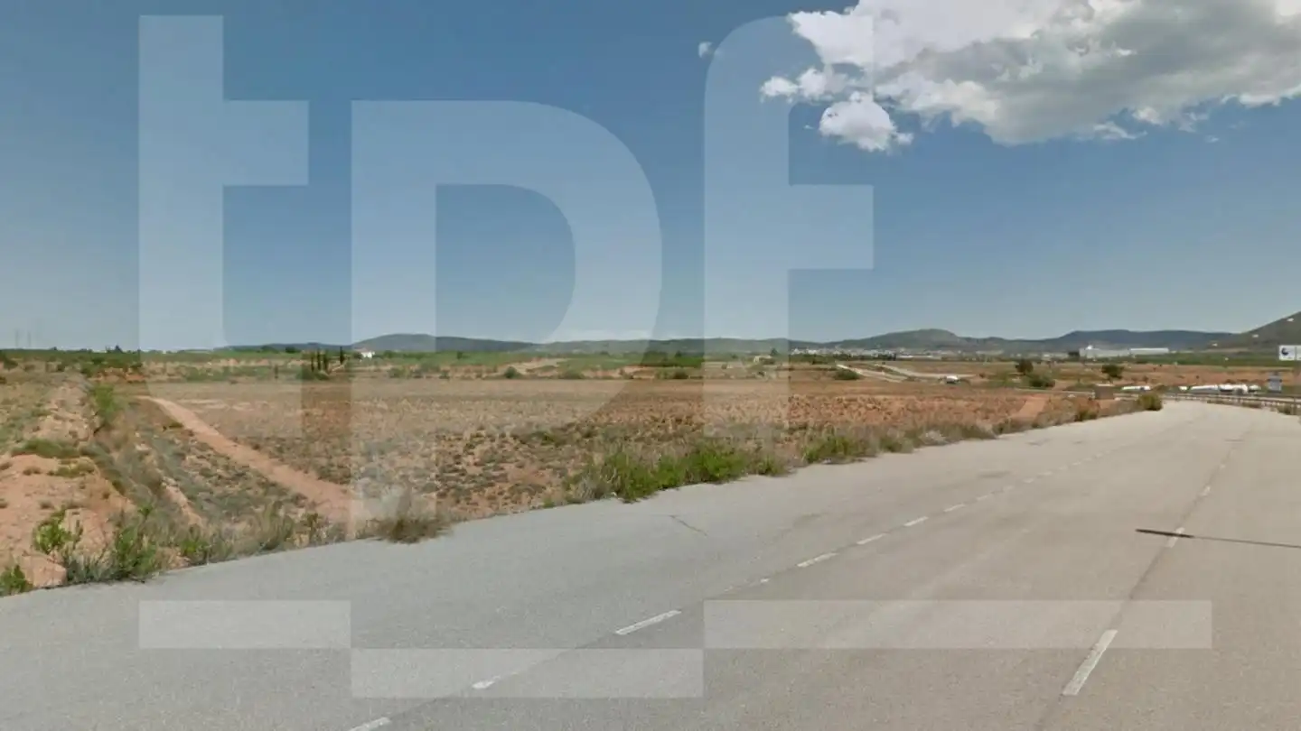 Terreno industrial en venta en Vall d'Alba