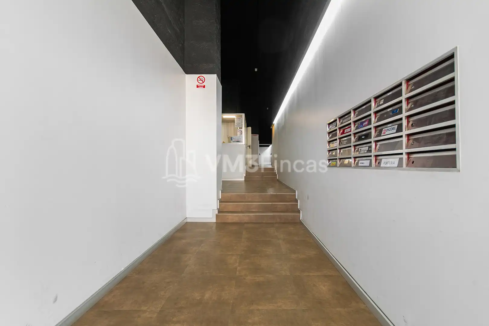 Büro zur Miete in Barcelona mit Klimaanlage, Heizung und Möbliert
