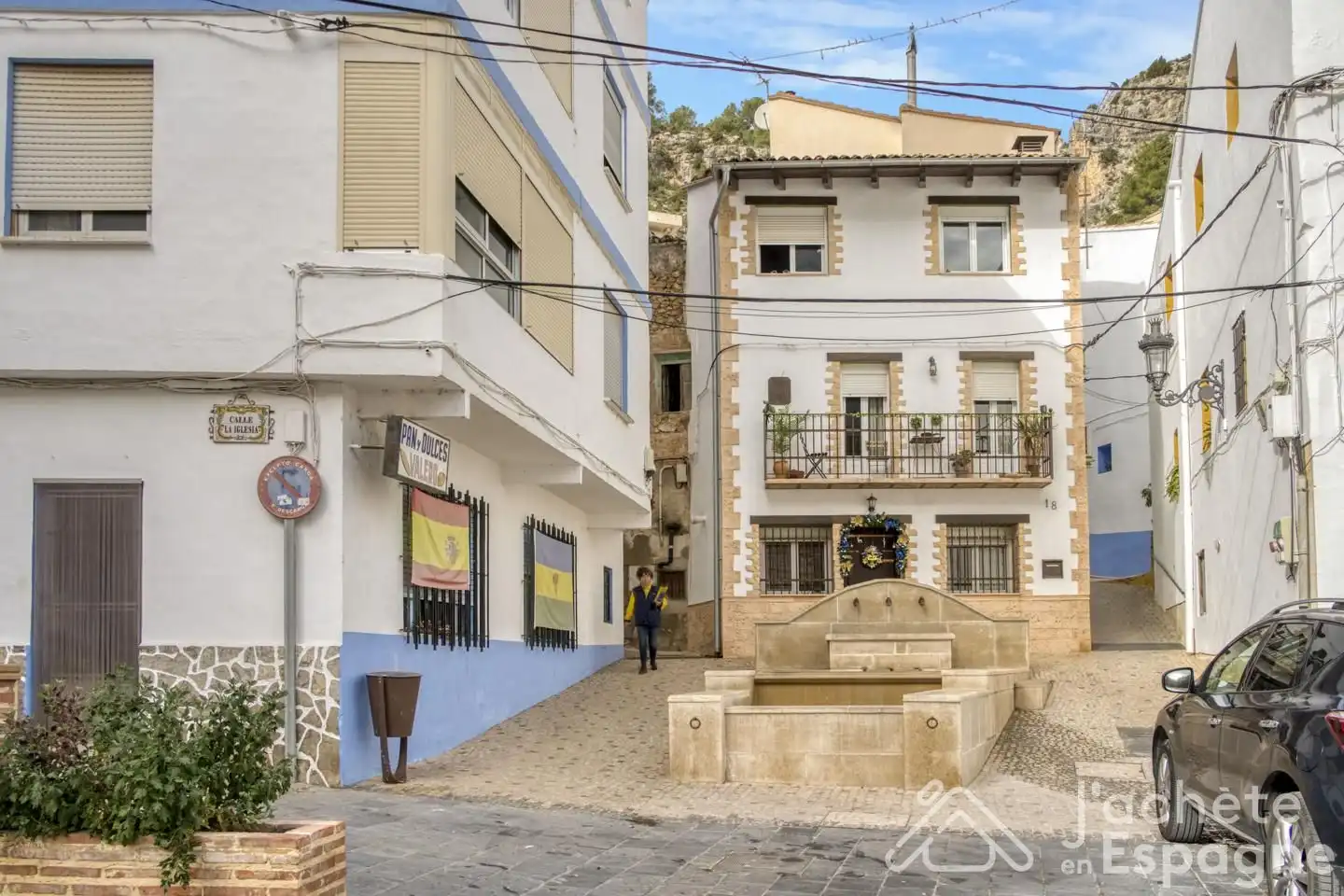 Vista exterior de Casa o xalet en venda en Cortes de Pallás amb Aire condicionat, Parquet i Moblat