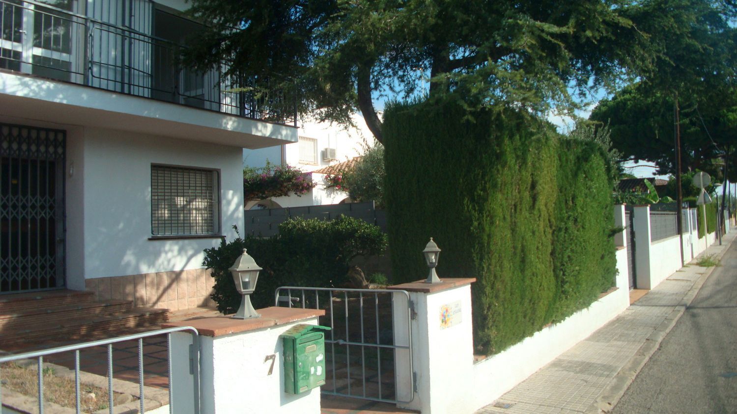 Vista exterior de Casa o xalet en venda en Cambrils amb Jardí privat i Traster