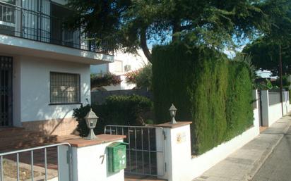 Vista exterior de Casa o xalet en venda en Cambrils amb Jardí privat i Traster