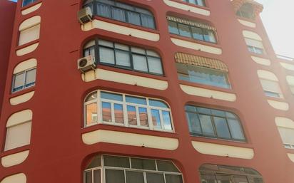 Exterior view of Flat for sale in  Sevilla Capital  with Air Conditioner, Parquet flooring and Terrace