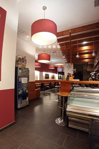 Local comercial en Alquiler en Lloreda