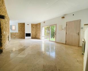 Living room of Planta baja for sale in La Tallada d'Empordà  with Heating and Private garden