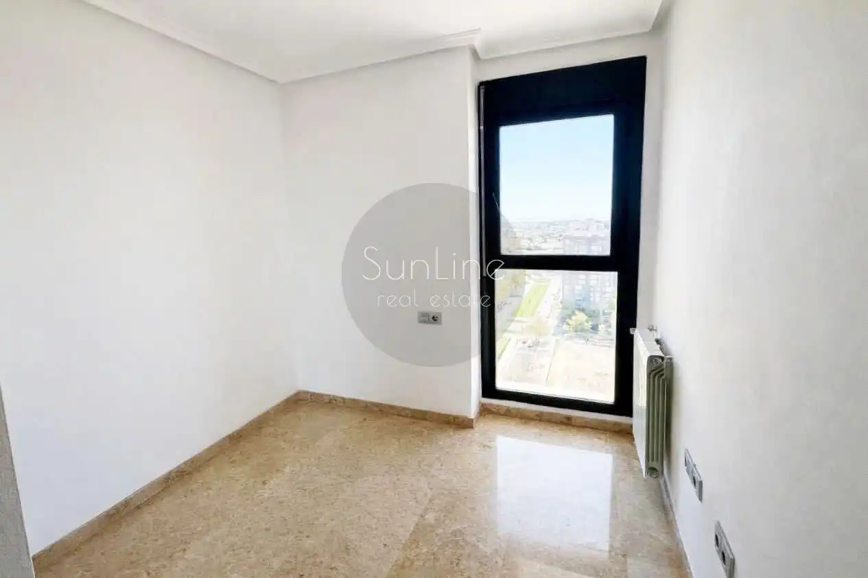 Bedroom of Flat for rent in Valencia  with Air Conditioner, Terrace and Storage room