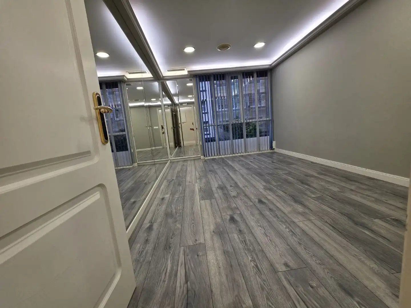 Local comercial en alquiler en Juan Flórez, imagen 12
