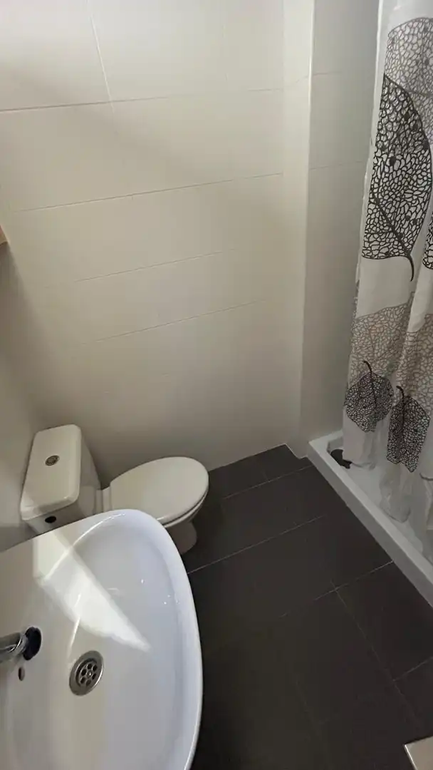 Bany de Pis de lloguer en Algeciras amb Aire condicionat i Piscina comunitària