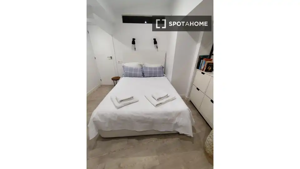 Room in Universidad - Tenerías