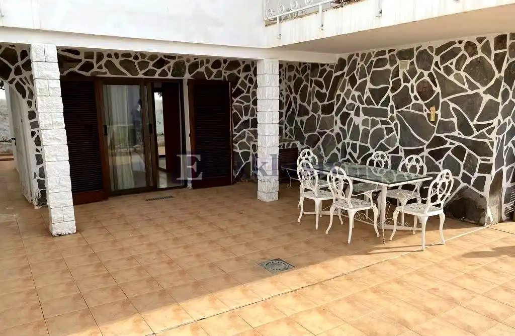 Terrasse von Erdgeschoss zur Miete in Puerto de la Cruz mit Privatgarten, Terrasse und Möbliert