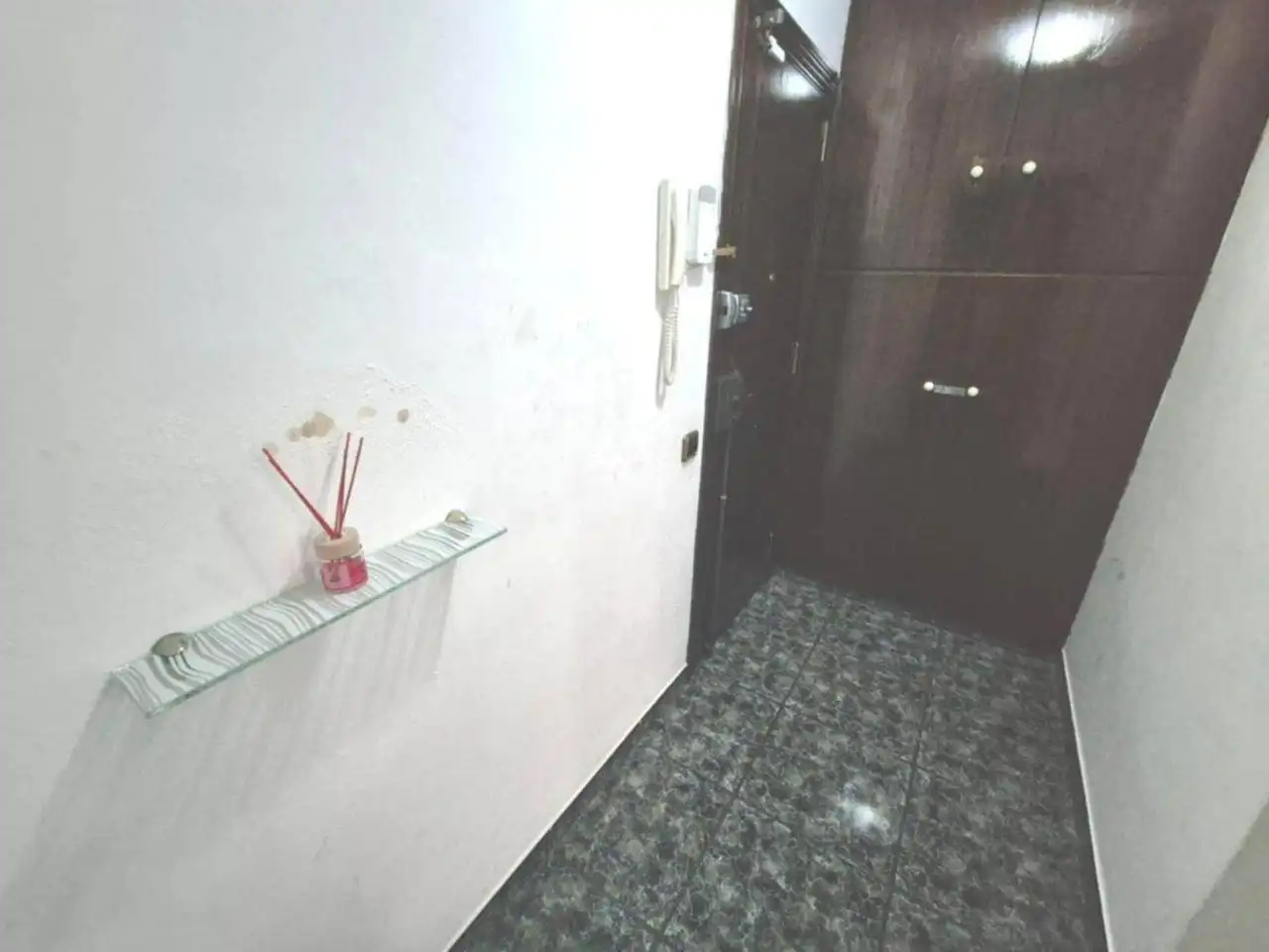 Flat for sale in Badalona  with Air Conditioner