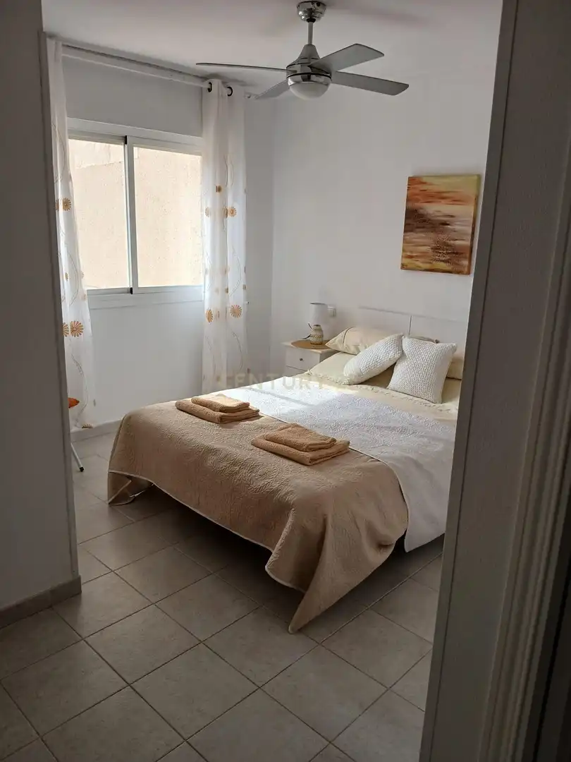 Dormitori de Apartament en venda en Calpe / Calp amb Aire condicionat, Balcó i Piscina comunitària