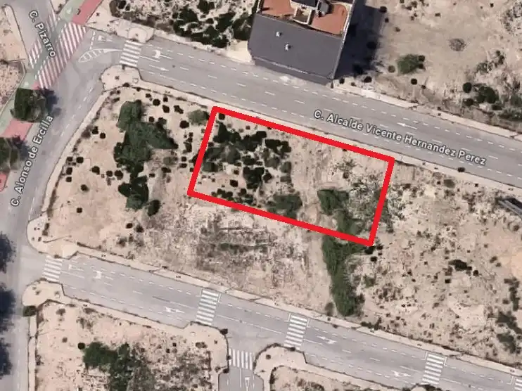 Wohnbaugrundstück zum Verkauf in Calle Vicente Hernandez Perez 4