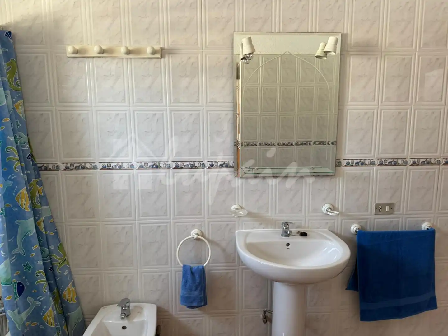 Badezimmer von Wohnungen zum Verkauf in Arona