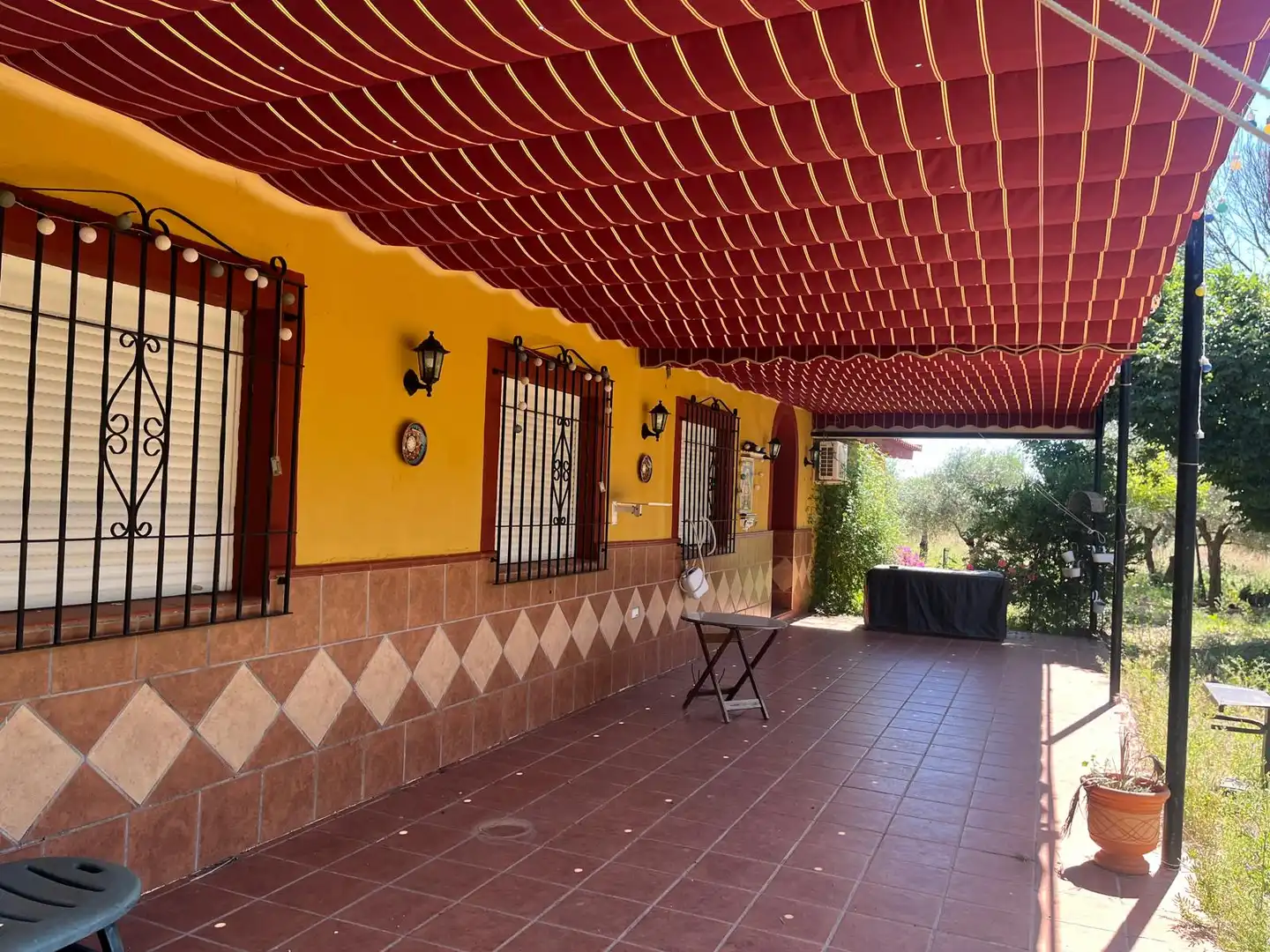 Chalet con piscina en venta en La Carlota