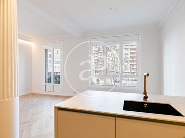 Appartamento con balcone in vendita a Av. de Sarrià