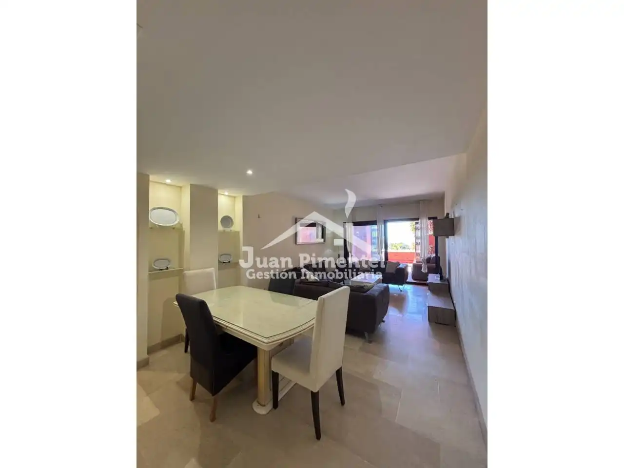 Sala d'estar de Apartament en venda en Manilva amb Aire condicionat, Terrassa i Traster