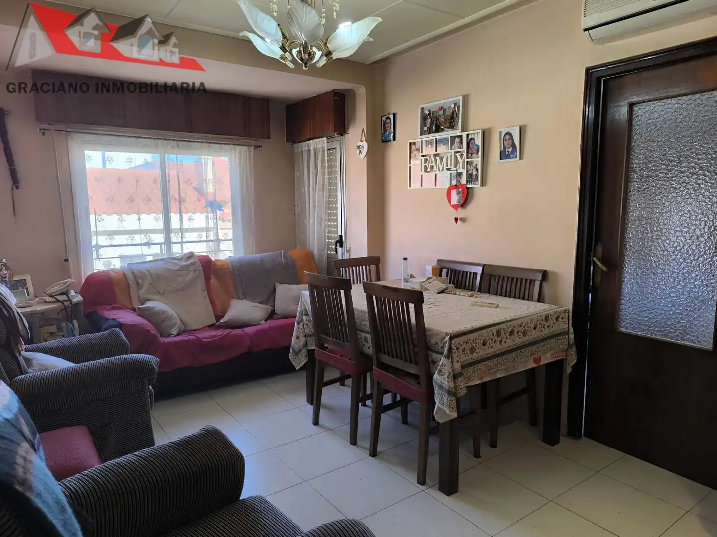 Sala de estar de Piso en venta en Albacete con Calefacción, Amueblado y Balcón