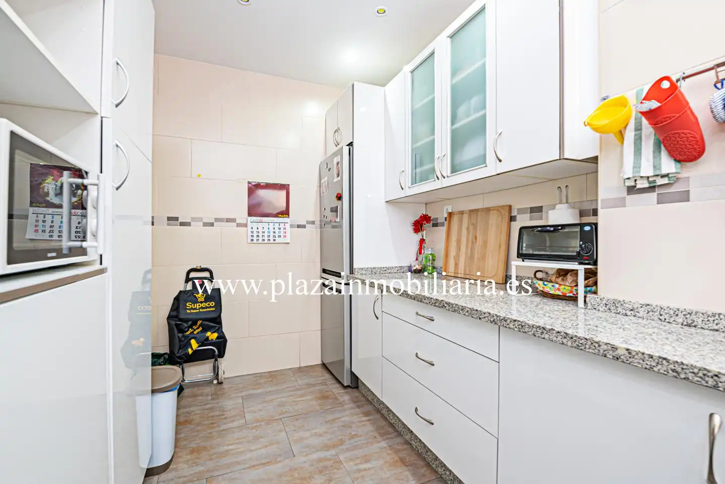 Küche von Wohnung zum Verkauf in Lucena mit Klimaanlage und Balkon