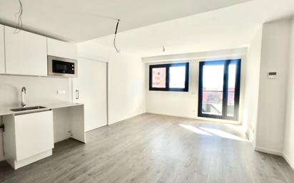 Living room of Flat to rent in Terrassa  with Air Conditioner, Heating and Parquet flooring