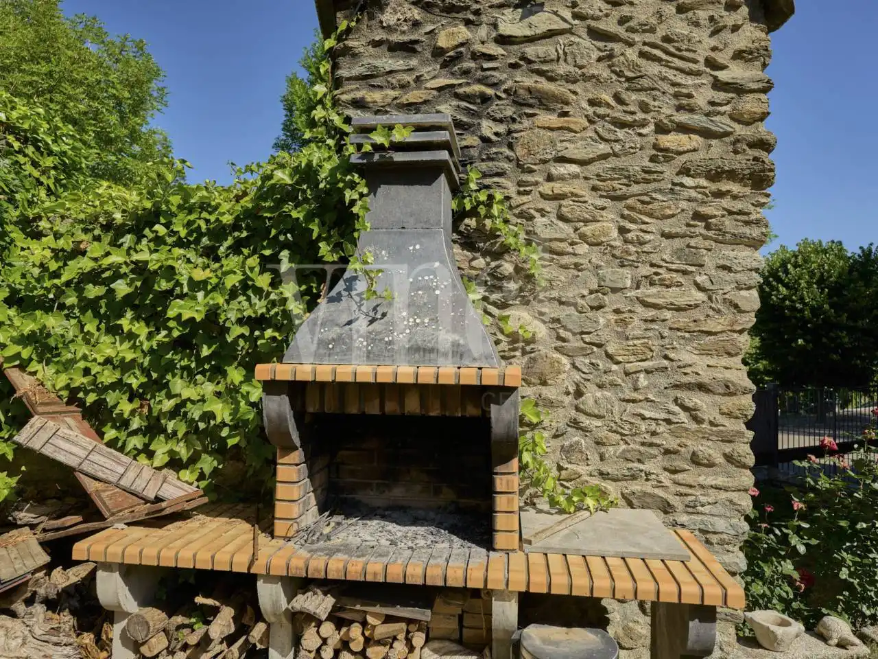 Terrassa de Casa o xalet en venda en Fontanals de Cerdanya amb Calefacció, Jardí privat i Parquet